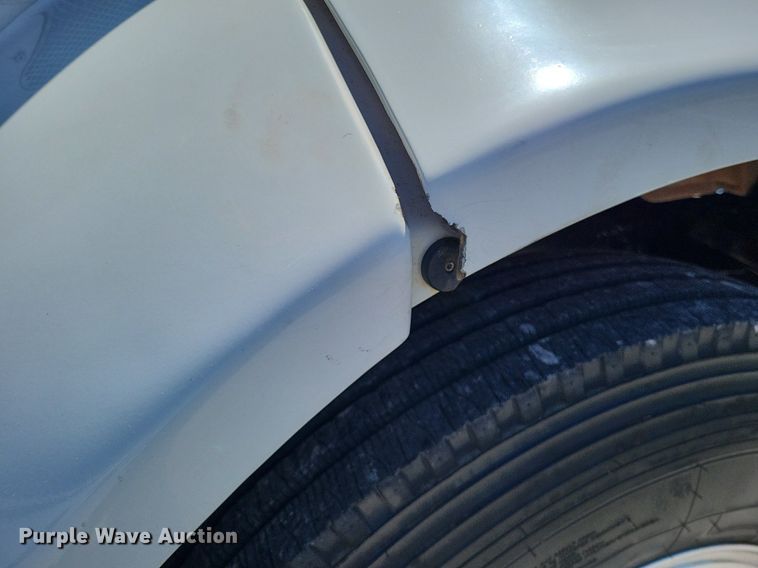 image for item LR9227 2000 Peterbilt 330  dump truck