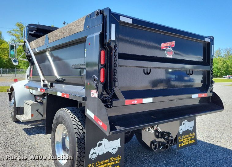 image for item LR9227 2000 Peterbilt 330  dump truck