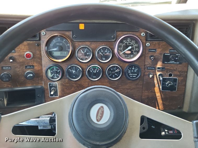 image for item LR9227 2000 Peterbilt 330  dump truck