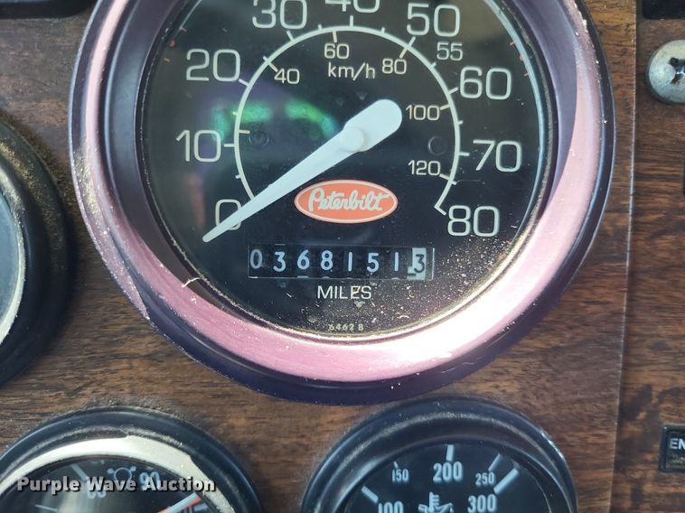 image for item LR9227 2000 Peterbilt 330  dump truck