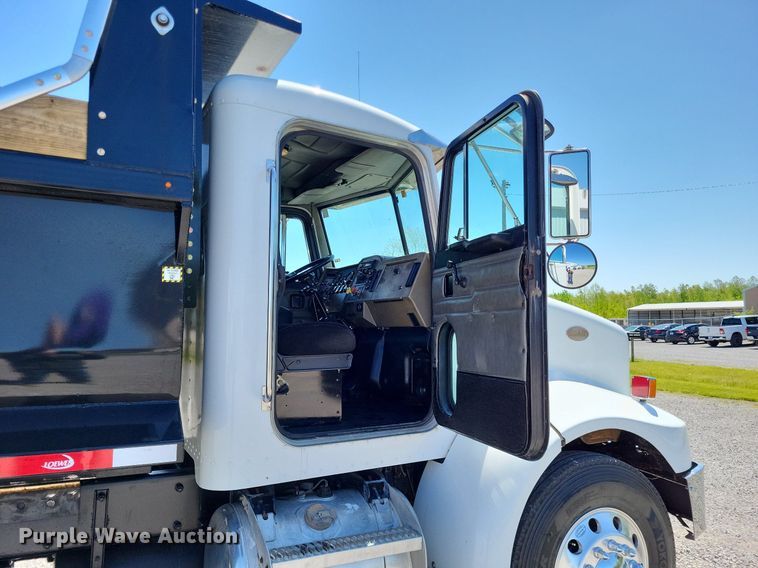 image for item LR9227 2000 Peterbilt 330  dump truck