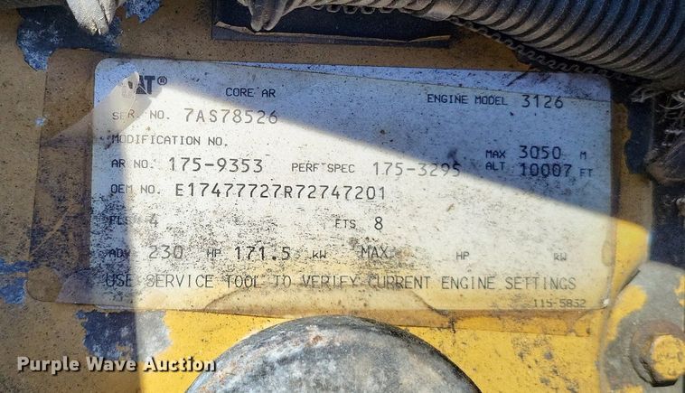 image for item LR9227 2000 Peterbilt 330  dump truck