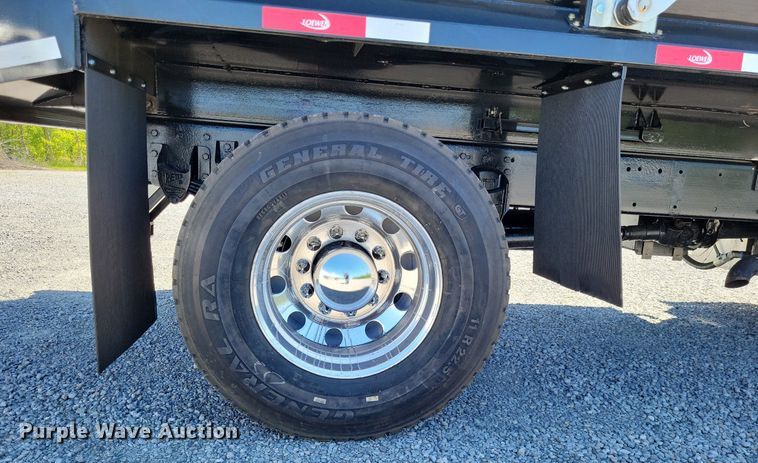 image for item LR9227 2000 Peterbilt 330  dump truck