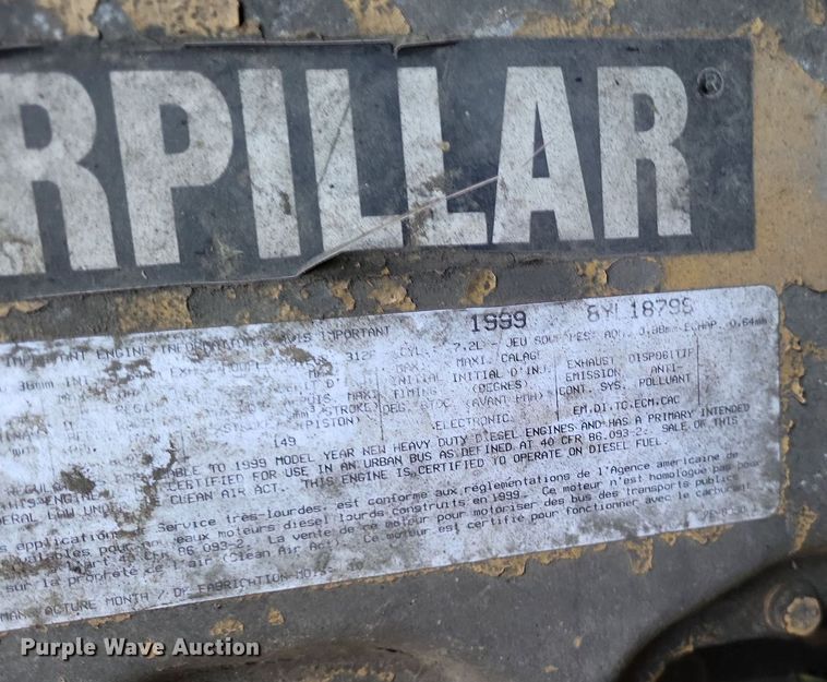 image for item LR9228 2000 Sterling L7500  truck cab and chassis