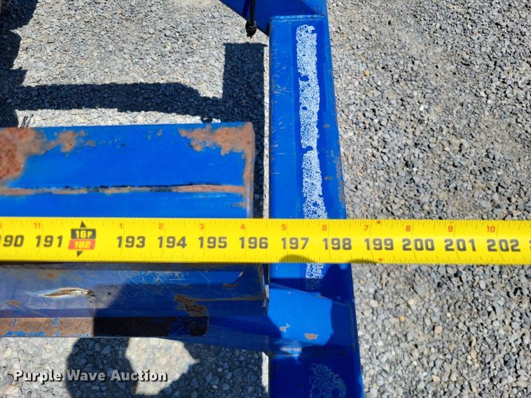 image for item LR9228 2000 Sterling L7500  truck cab and chassis