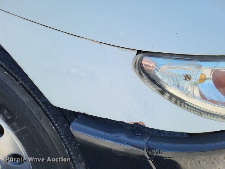 image for item LR9229 2004 International 8600  semi truck