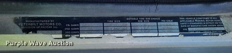 image for item LR9232 1984 Peterbilt 362  truck cab and chassis