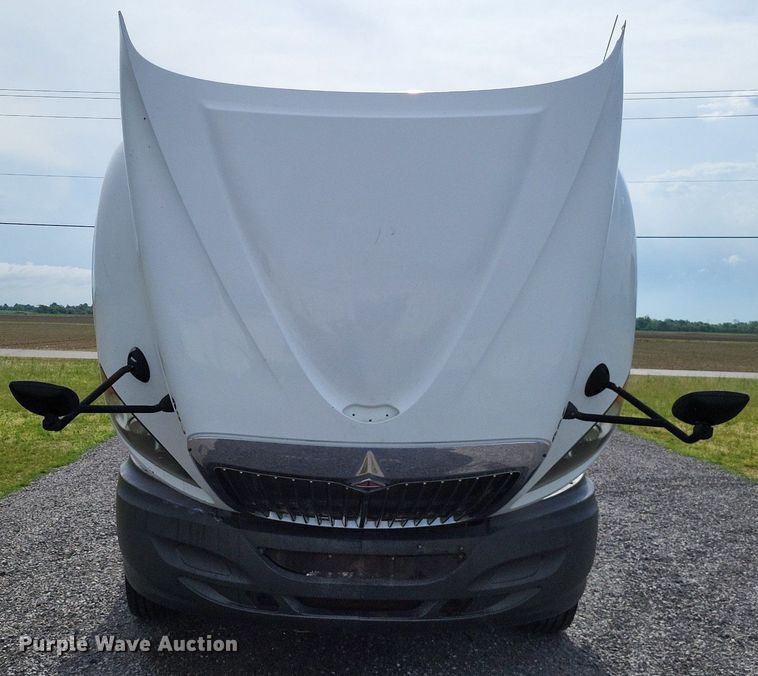 image for item LR9240 2010 International ProStar  semi truck