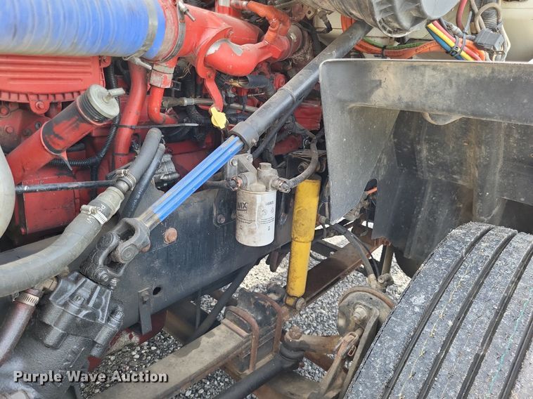 image for item LR9240 2010 International ProStar  semi truck