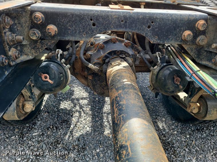 image for item LR9240 2010 International ProStar  semi truck