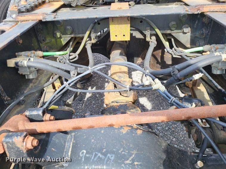 image for item LR9240 2010 International ProStar  semi truck