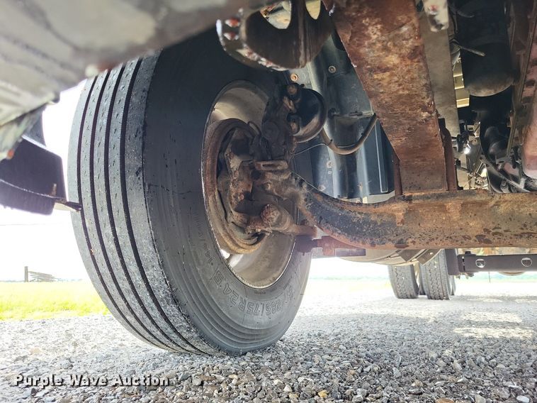 image for item LR9240 2010 International ProStar  semi truck