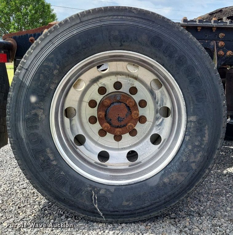 image for item LR9240 2010 International ProStar  semi truck