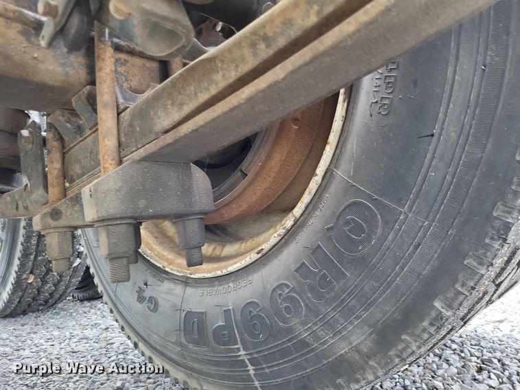 image for item LR9240 2010 International ProStar  semi truck