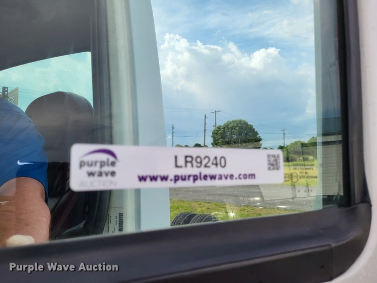 image for item LR9240 2010 International ProStar  semi truck