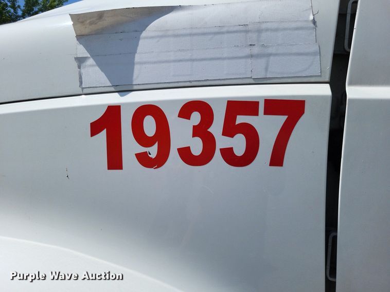 image for item LR9241 2014 International ProStar  truck cab and chassis