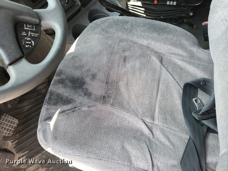 image for item LR9241 2014 International ProStar  truck cab and chassis