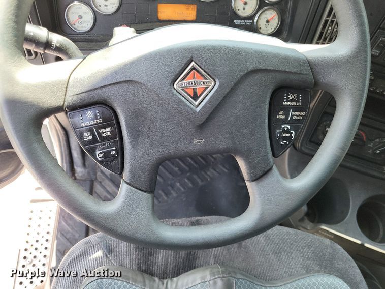 image for item LR9241 2014 International ProStar  truck cab and chassis