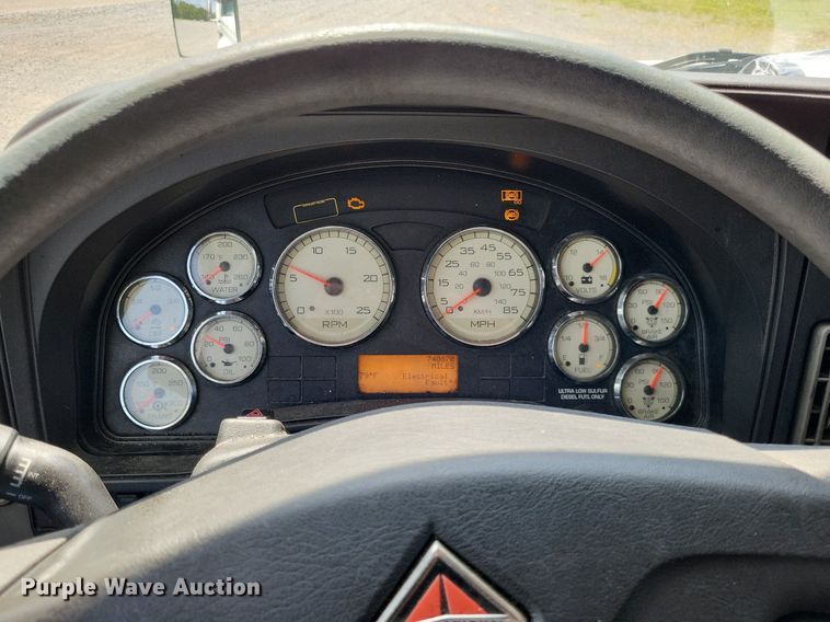 image for item LR9241 2014 International ProStar  truck cab and chassis