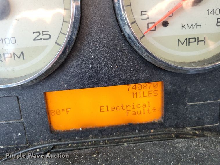 image for item LR9241 2014 International ProStar  truck cab and chassis