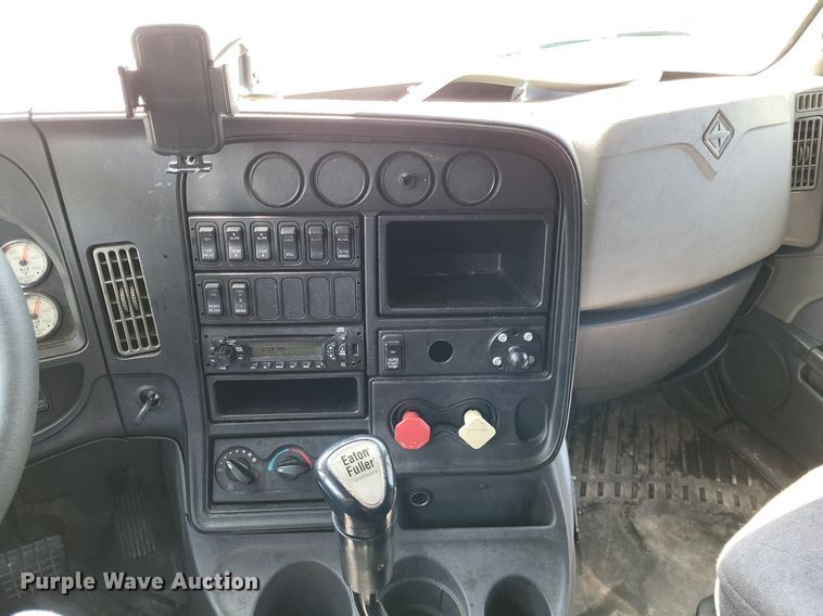 image for item LR9241 2014 International ProStar  truck cab and chassis