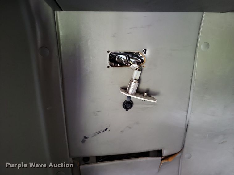 image for item LR9241 2014 International ProStar  truck cab and chassis