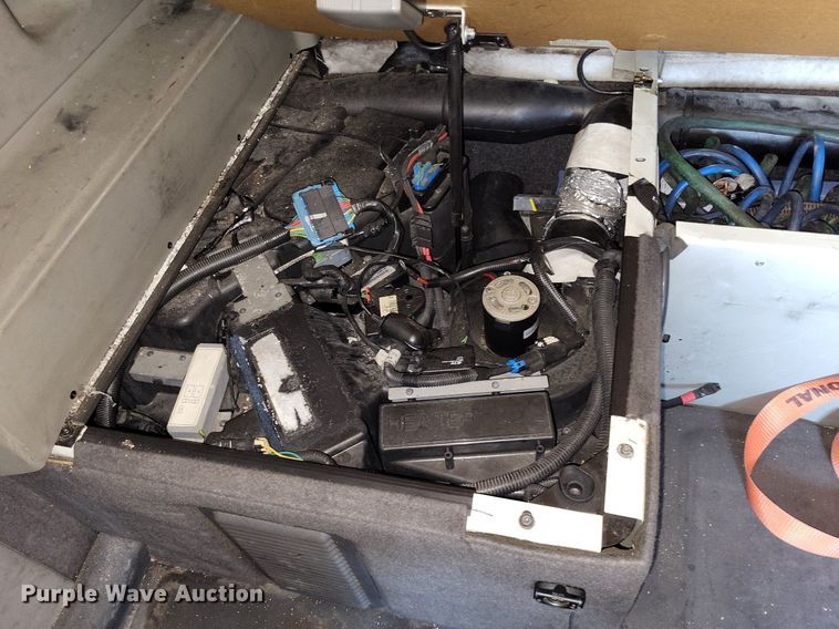 image for item LR9241 2014 International ProStar  truck cab and chassis