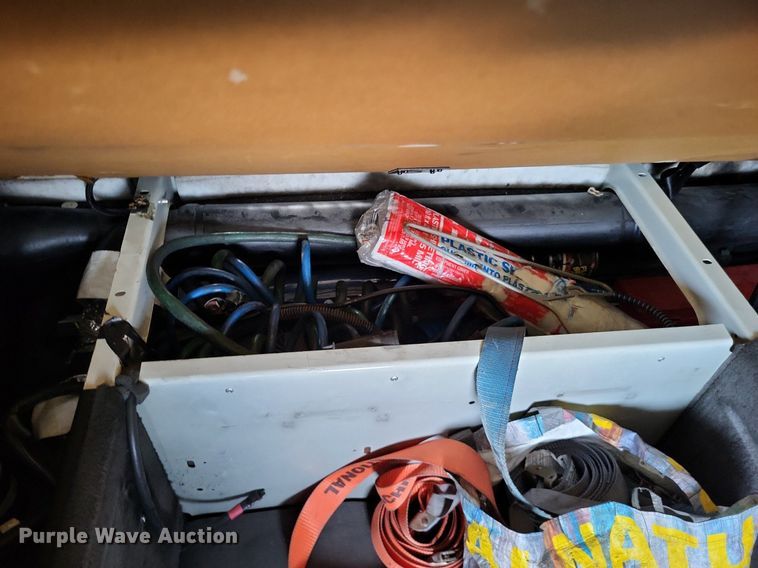 image for item LR9241 2014 International ProStar  truck cab and chassis