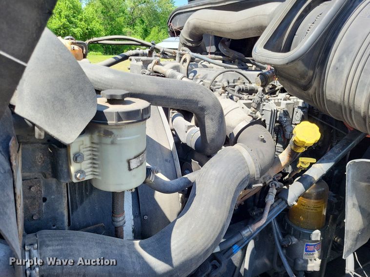 image for item LR9241 2014 International ProStar  truck cab and chassis