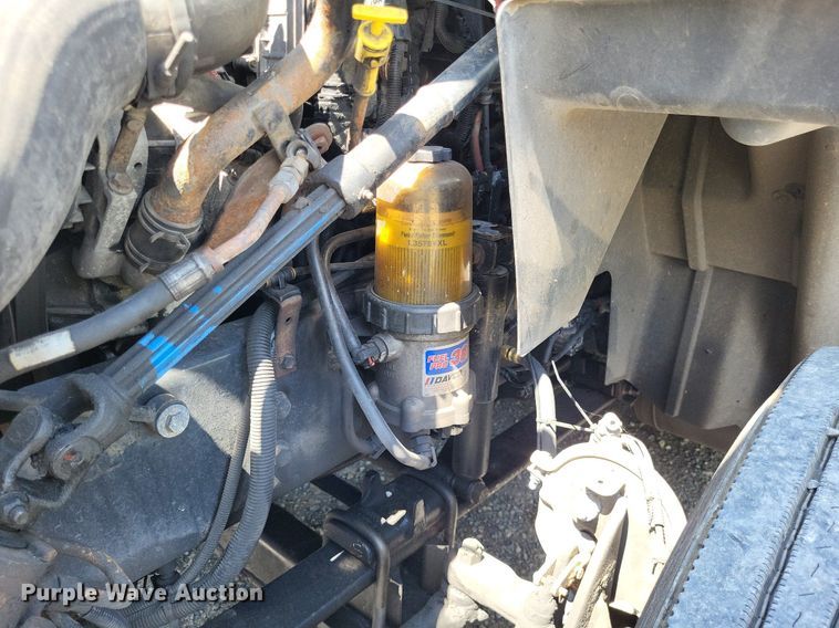 image for item LR9241 2014 International ProStar  truck cab and chassis