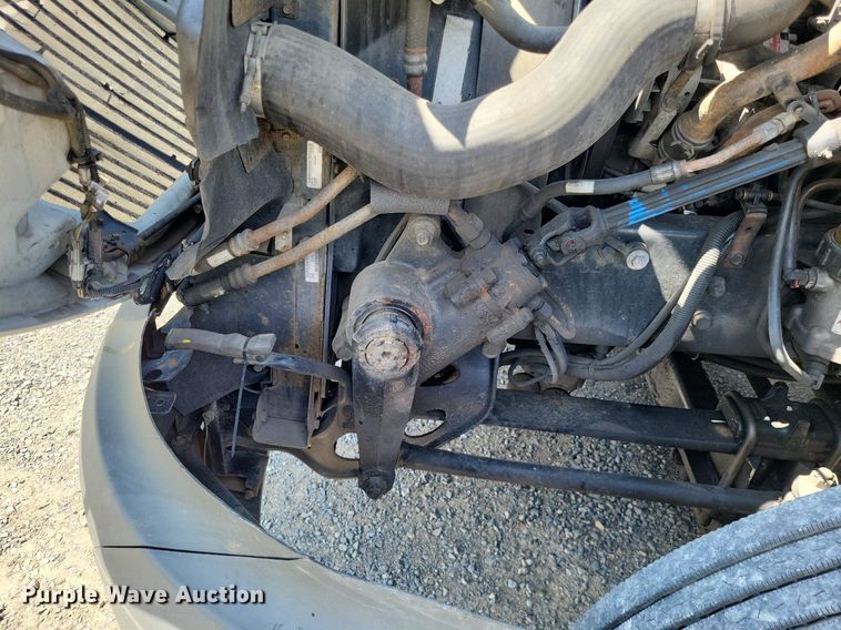 image for item LR9241 2014 International ProStar  truck cab and chassis