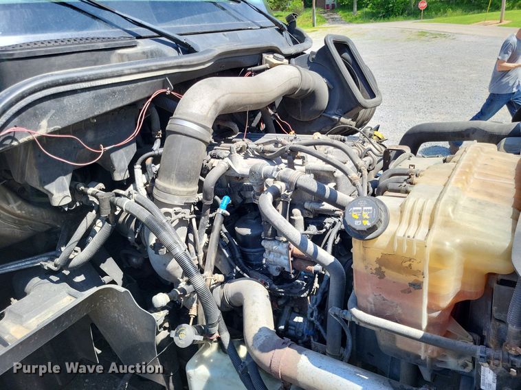 image for item LR9241 2014 International ProStar  truck cab and chassis