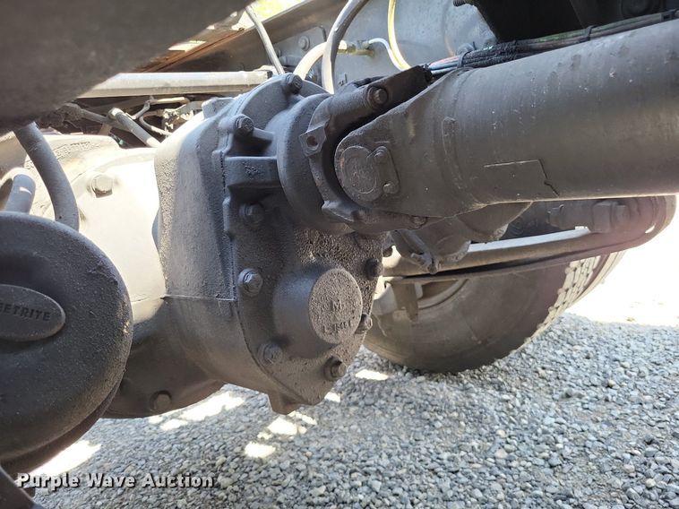 image for item LR9241 2014 International ProStar  truck cab and chassis