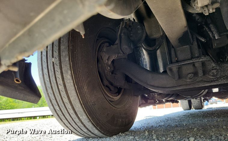 image for item LR9241 2014 International ProStar  truck cab and chassis