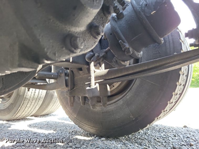 image for item LR9241 2014 International ProStar  truck cab and chassis