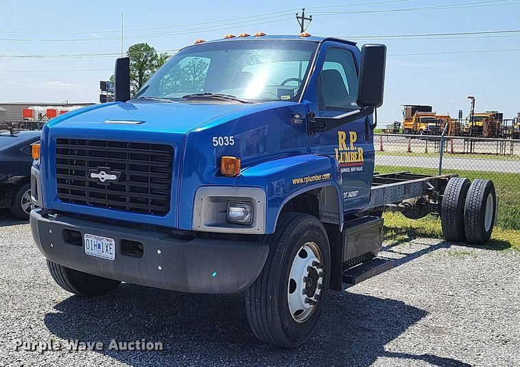 image for item LR9242 2014 Chevrolet C6500  truck cab and chassis