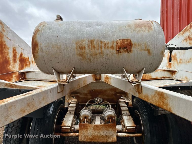 image for item LR9744 1989 Ranch  bottom dump trailer