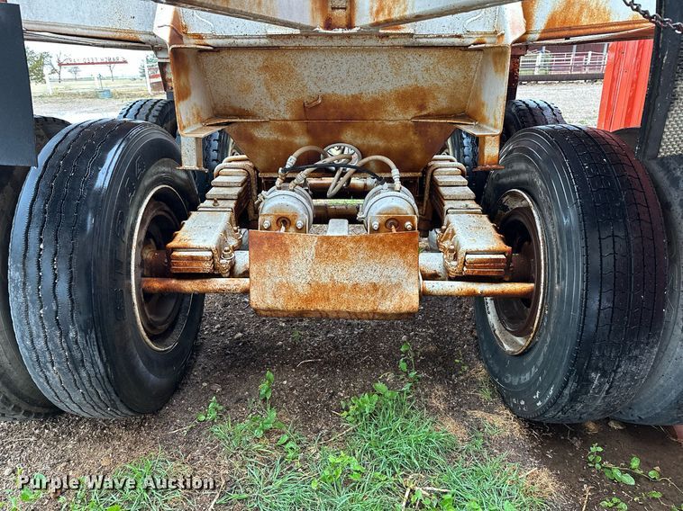 image for item LR9744 1989 Ranch  bottom dump trailer