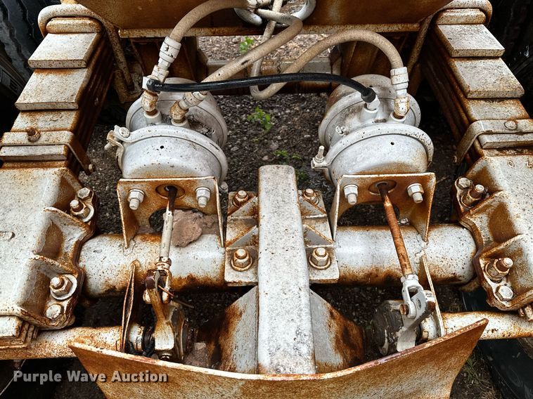 image for item LR9744 1989 Ranch  bottom dump trailer