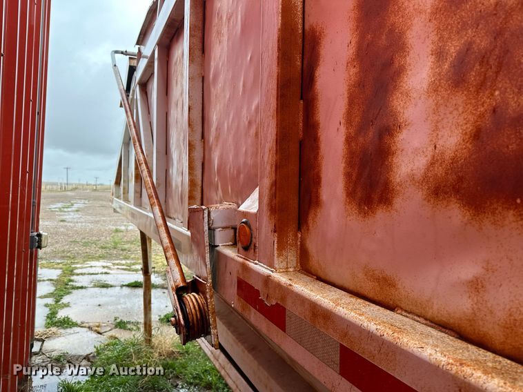 image for item LR9744 1989 Ranch  bottom dump trailer