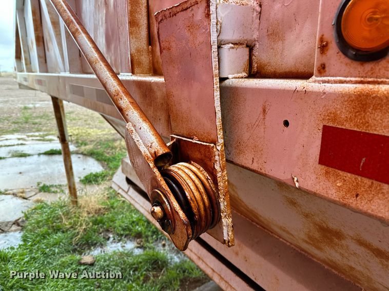 image for item LR9744 1989 Ranch  bottom dump trailer