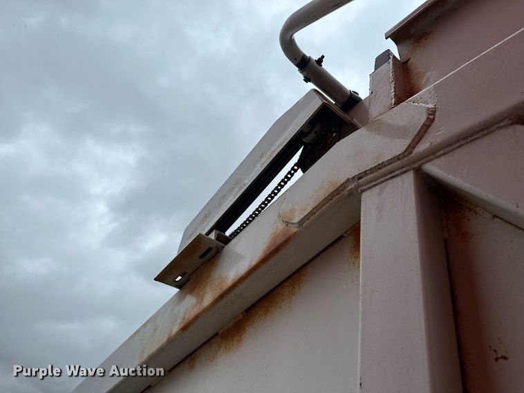 image for item LR9744 1989 Ranch  bottom dump trailer