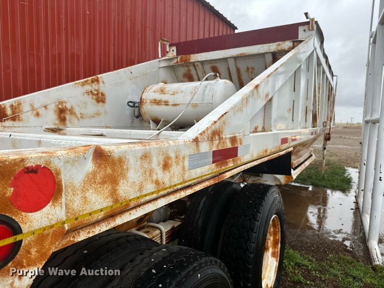 image for item LR9744 1989 Ranch  bottom dump trailer