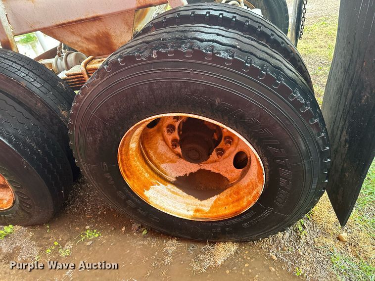 image for item LR9744 1989 Ranch  bottom dump trailer