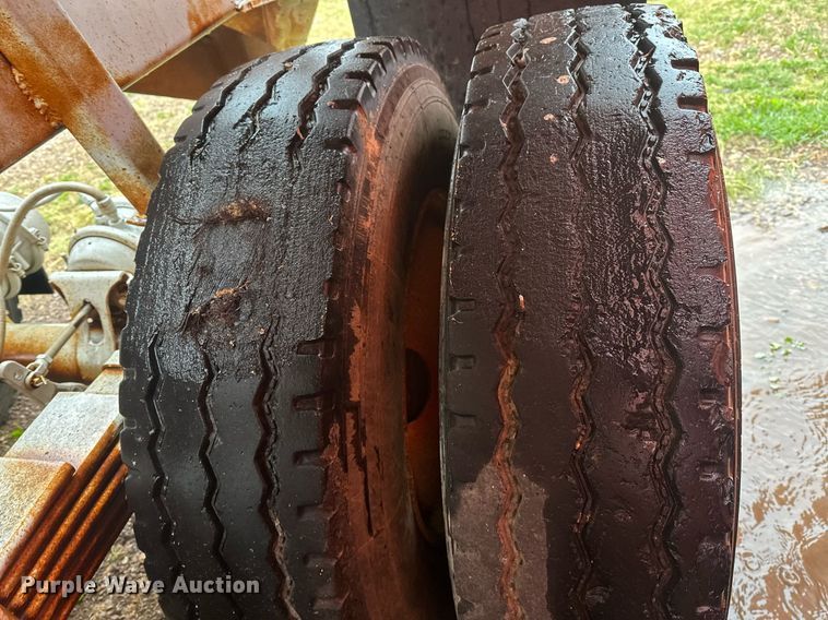 image for item LR9744 1989 Ranch  bottom dump trailer