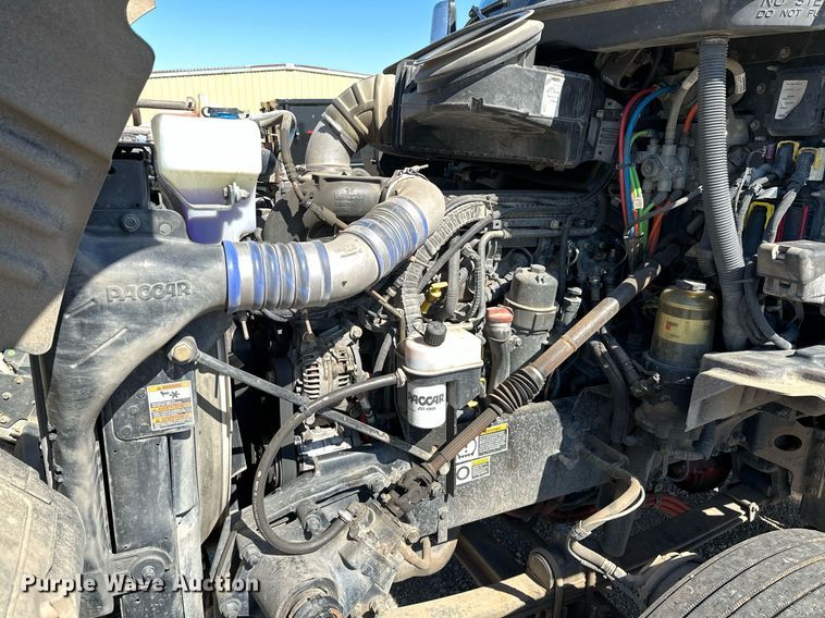 image for item LR9768 2016 Kenworth T680  semi truck