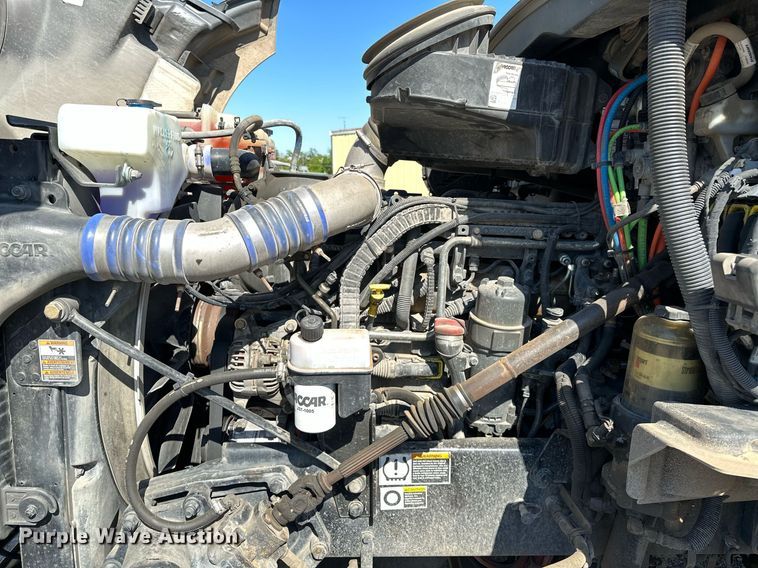 image for item LR9768 2016 Kenworth T680  semi truck