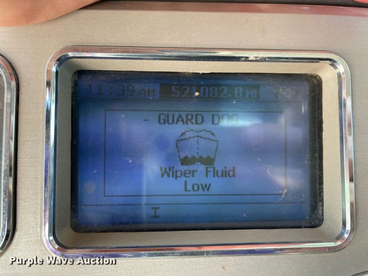 image for item MM9483 2013 Mack CHU613  semi truck