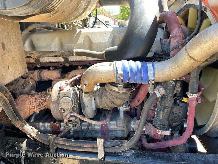 image for item MM9483 2013 Mack CHU613  semi truck