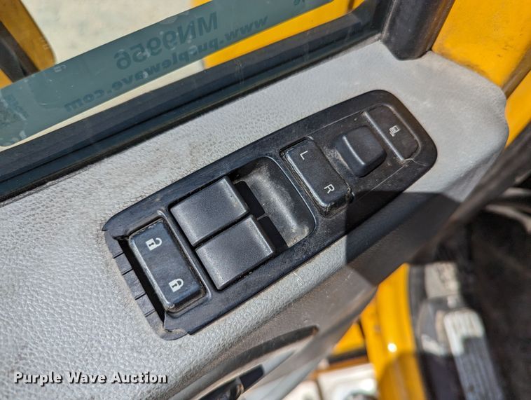 image for item MN9956 2019 Kenworth T680  semi truck